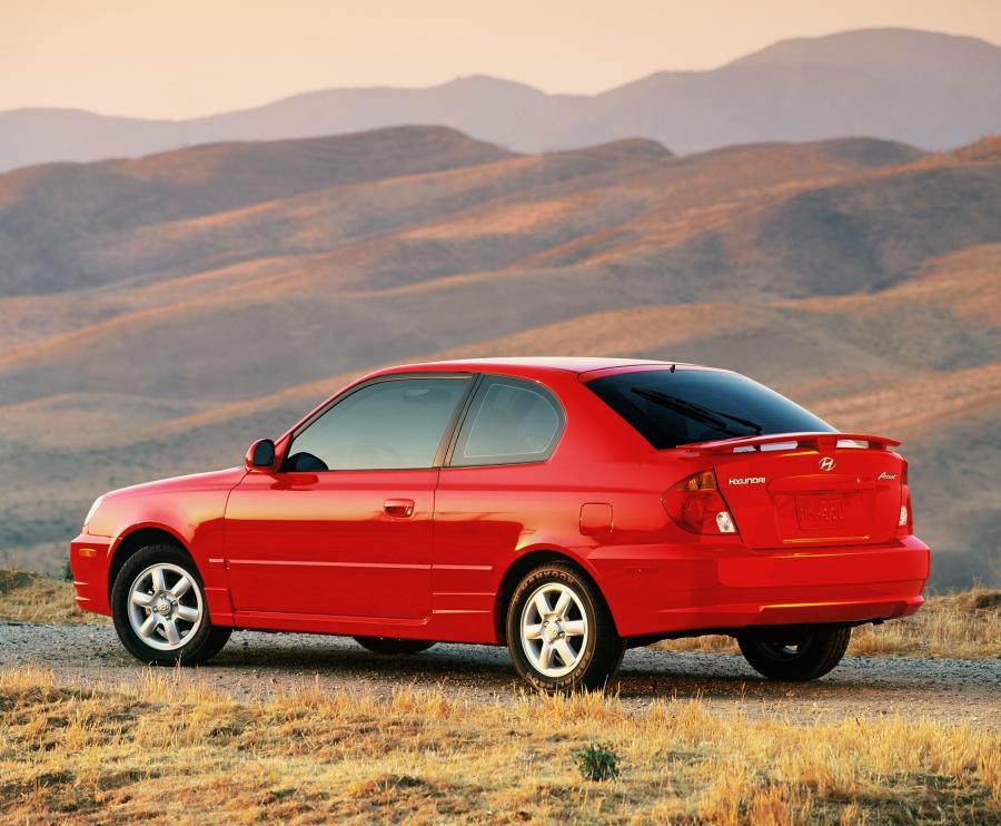  Hyundai Accent 2004 года  (фото 12 из 29)